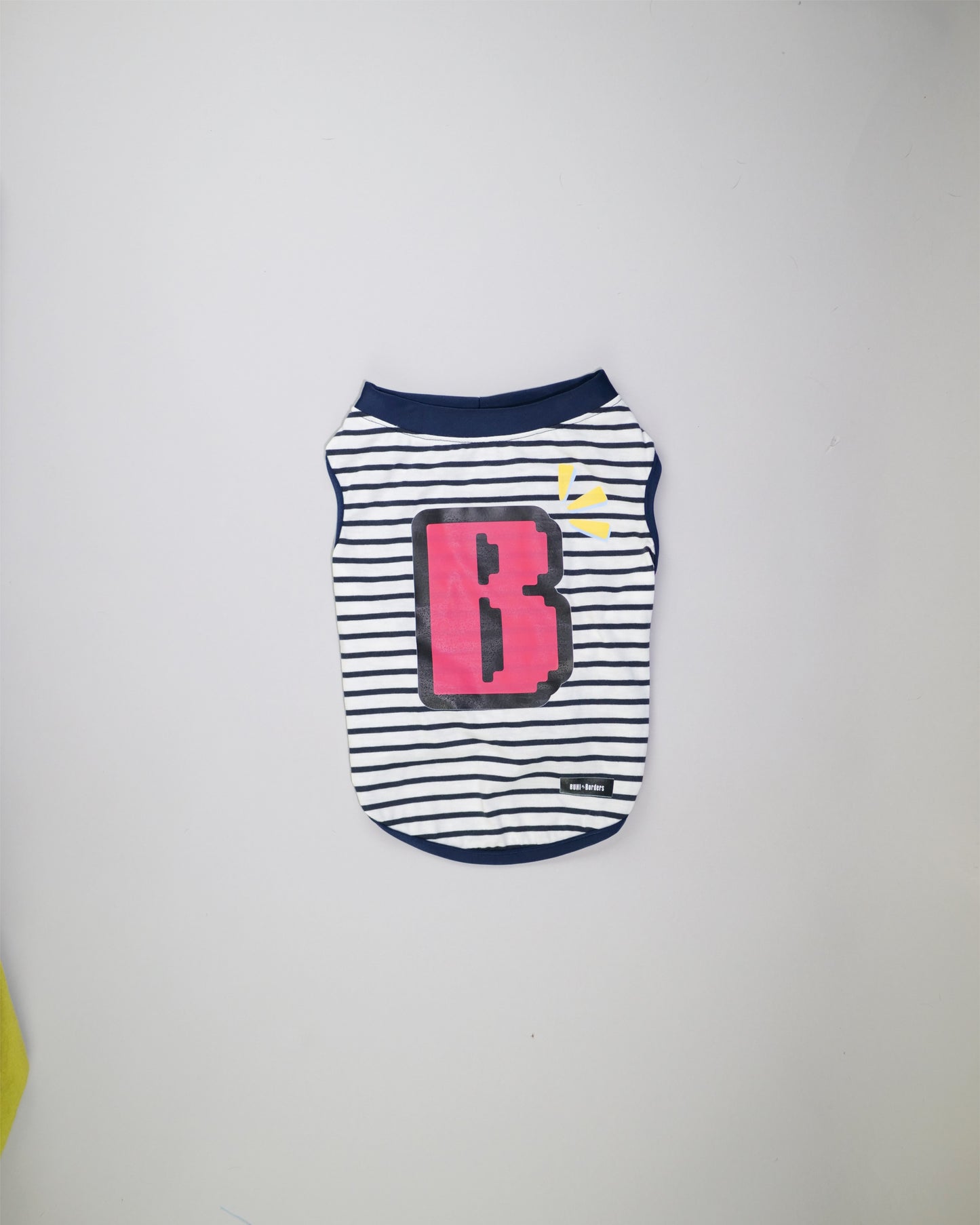 でかいBのタンクトップ【ブヒandボーダーズ】