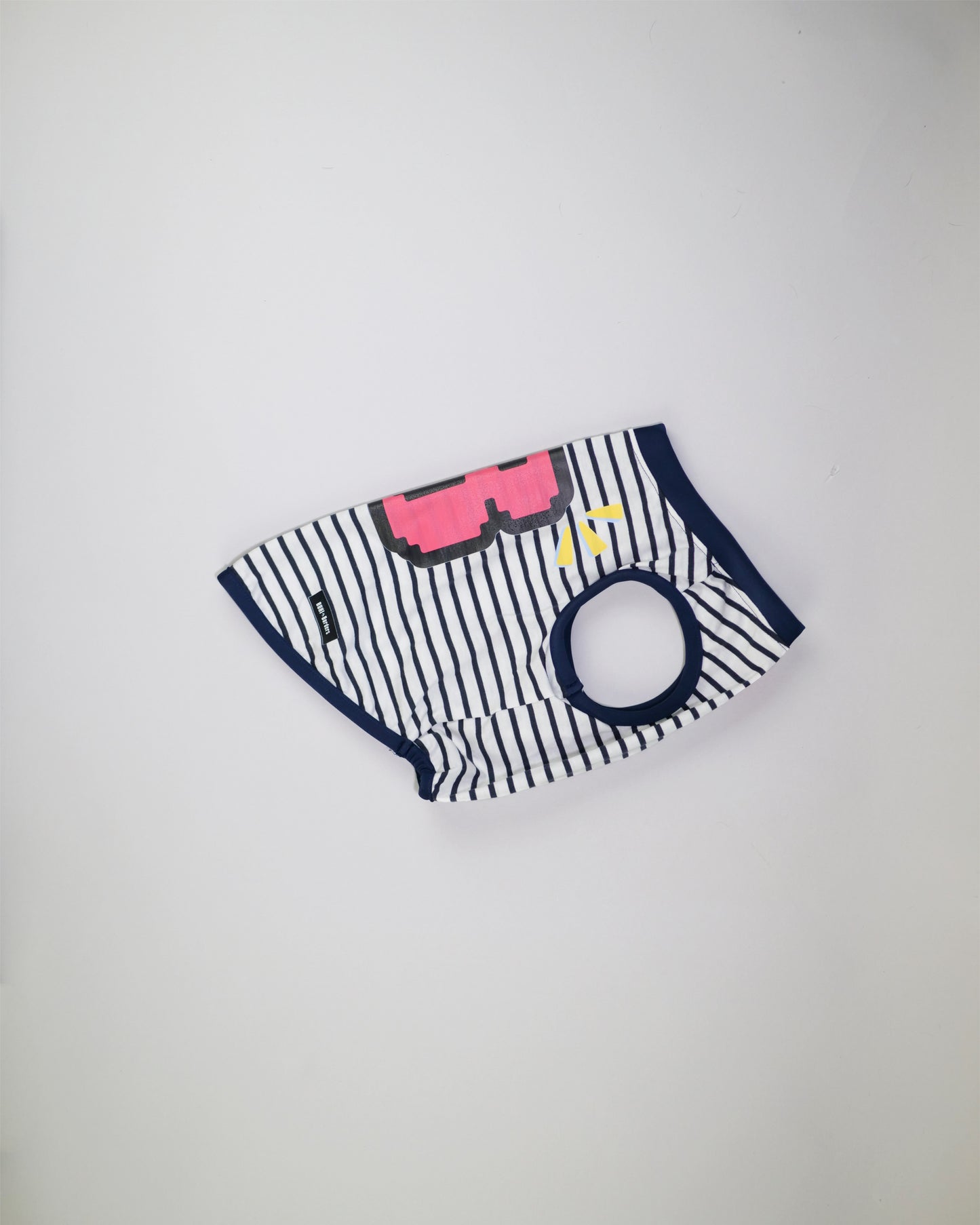 でかいBのタンクトップ【ブヒandボーダーズ】