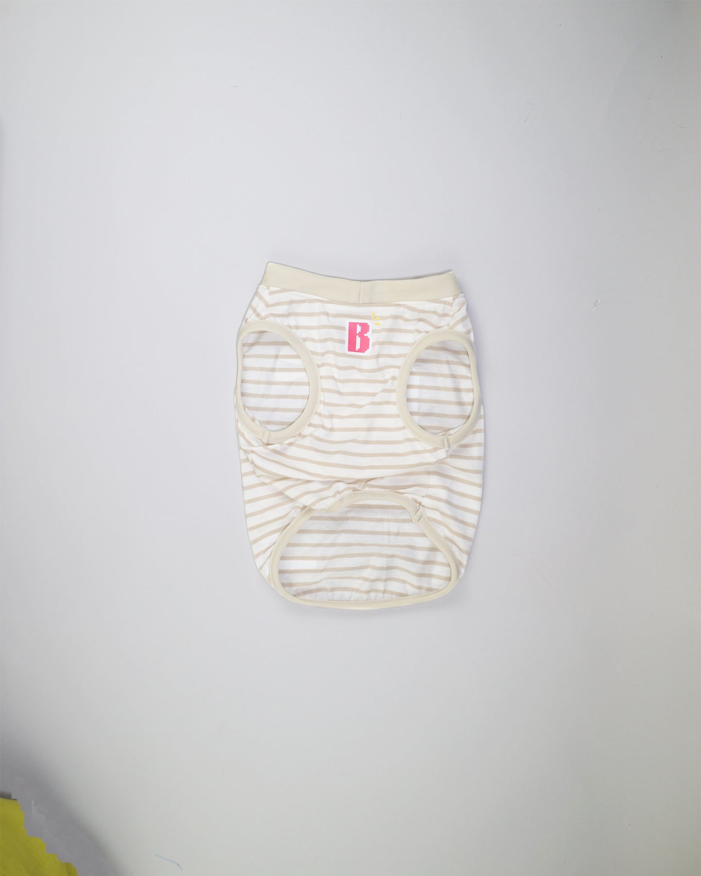 でかいBのタンクトップ【ブヒandボーダーズ】